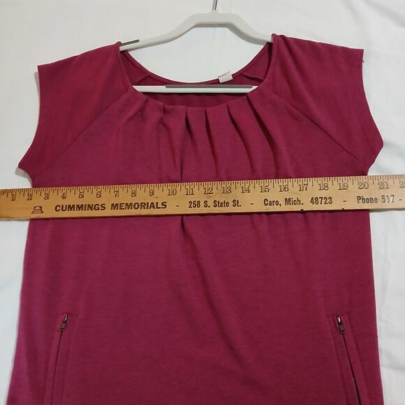 DBG small Raspberry Tunic Dress zip-pocket easy care cap-sleeve gathered neck - Picture 12 of 14